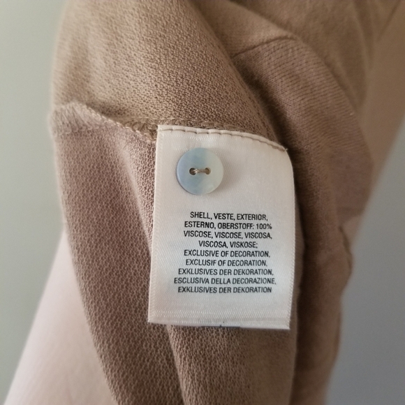 Anthropologie Akemi + Kin Sleeveless Keyhole Sequins & Embroidered Blouse Size S - Picture 7 of 10